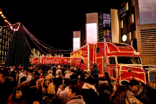 CocaCola Christmas Truck bringing many happy faces among the holiday season - what is a roadshow?