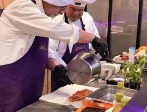 Albert Heijn Kooktruck chefs cooking for guests live