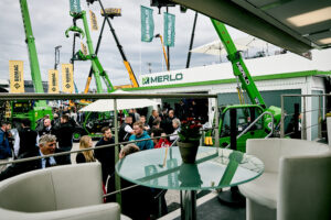 View from the InfoVan to the Mobile Showroom at the Bauma trade fair in 2022.