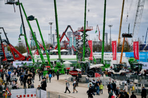 提升体验： 梅洛在宝马展上的创新表现