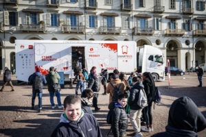 Huawei SmartBus in Torino with the Crew Office 02 for cyber security Mobile School.