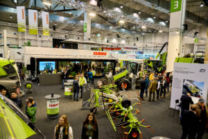 Mobile Marketing with EventRent Roadshows: CLAAS’s Mobile Showroom and the Expandable