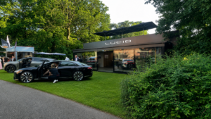 Lucid maakt debuut op recordeditie Nationale Haringpartij