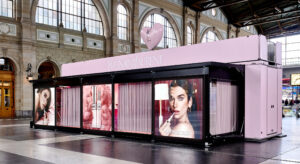 Yves Saint Laurent LOVENUDE Beauty Hotel
